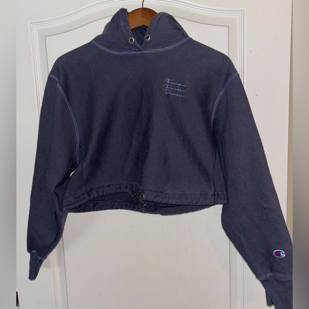 Women’s Champion Navy Blue Cropped Hoodie